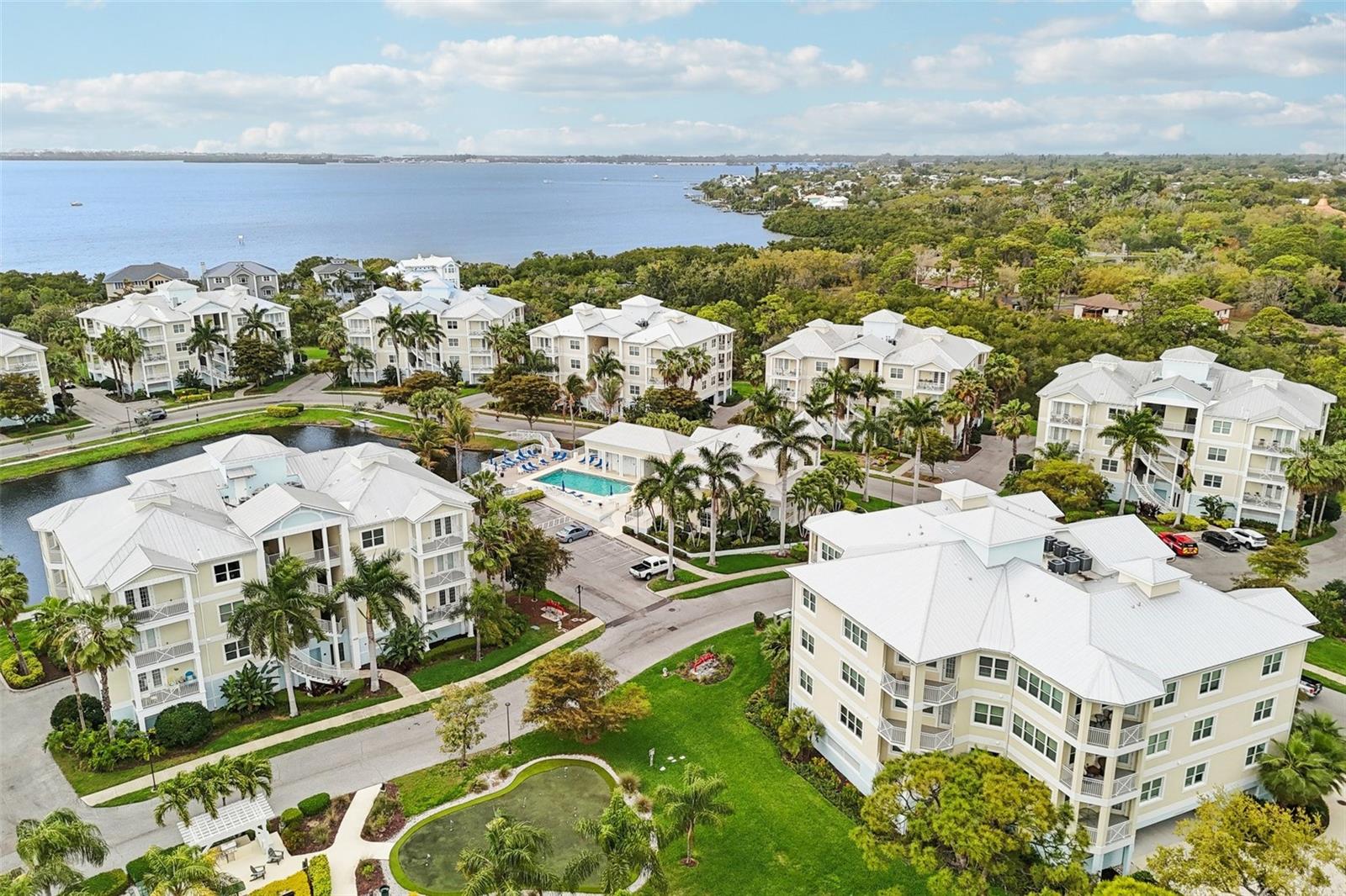 PALMA SOLA BAY CLUB PH 7 - Residential