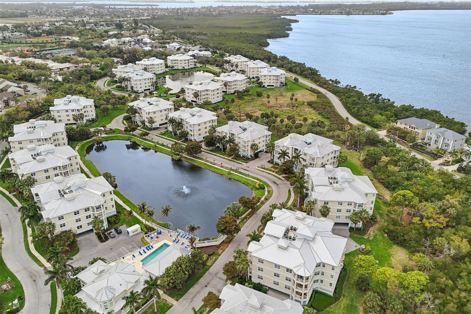 PALMA SOLA BAY CLUB PH 7 - Residential