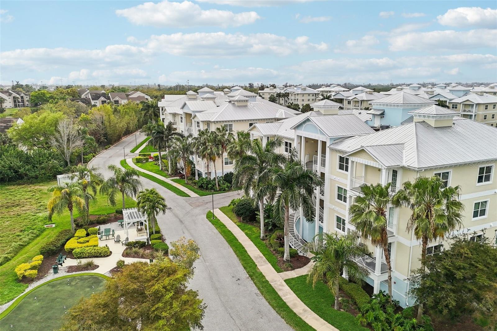 PALMA SOLA BAY CLUB PH 7 - Residential