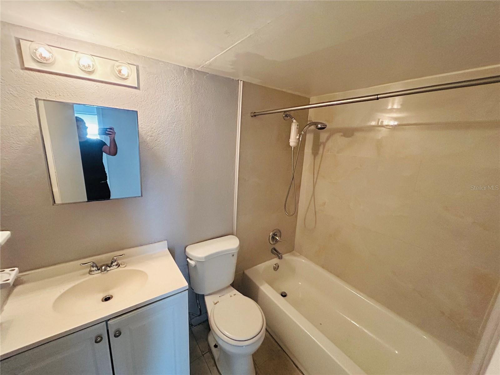 CATALINA ISLES CONDO - Residential Lease