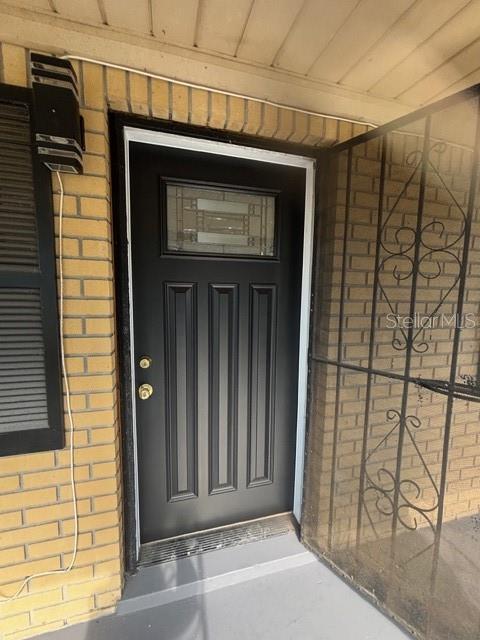 2004 E GENESEE STREET