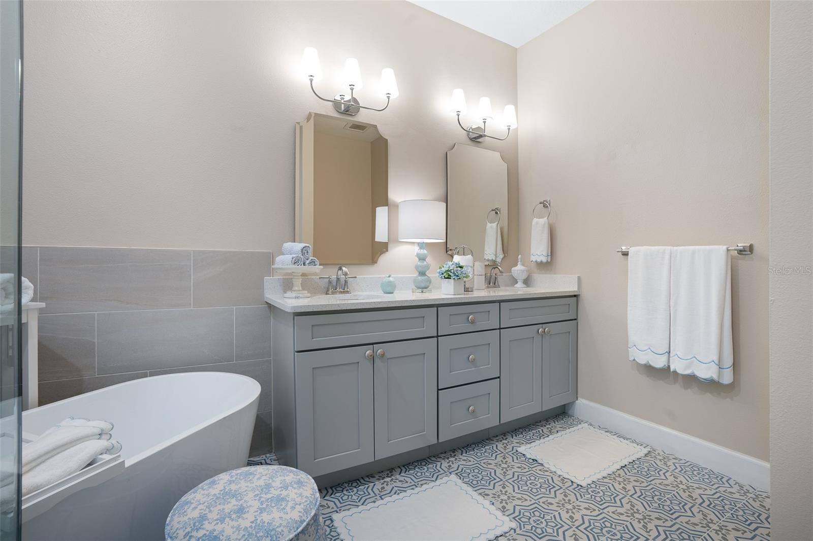 NORTHSHORE 05 - Residential