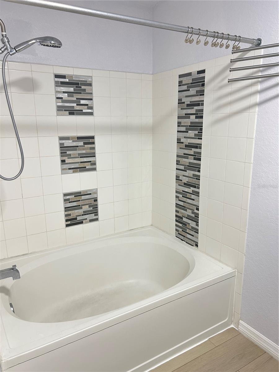 PLANTATION PARK PRIVATE RESIDENCE - Residential Lease