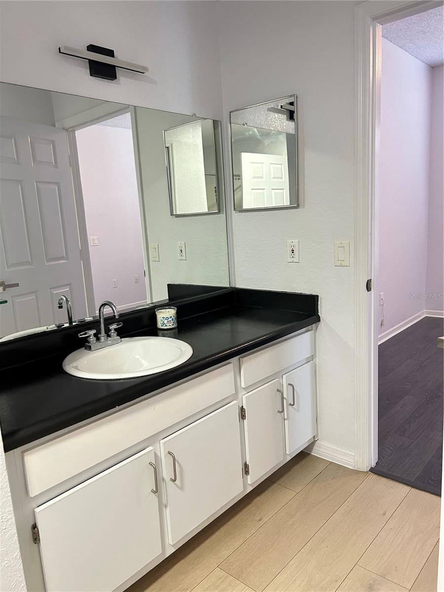 PLANTATION PARK PRIVATE RESIDENCE - Residential Lease