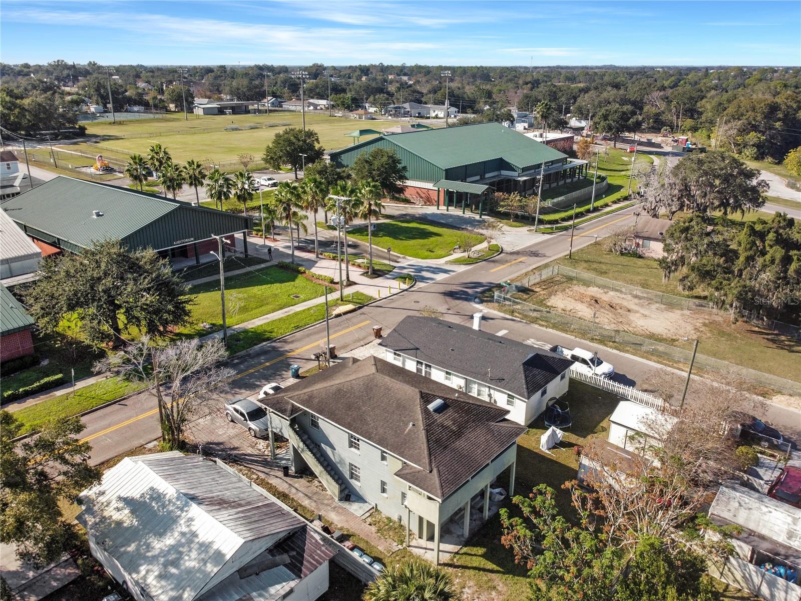 LOCKHARTS SUB - Residential Lease