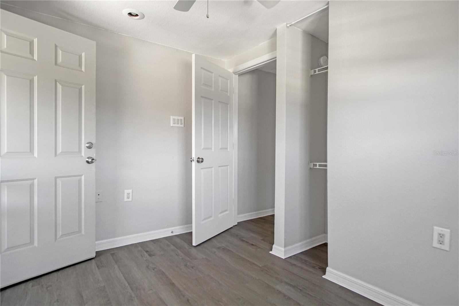 LOCKHARTS SUB - Residential Lease