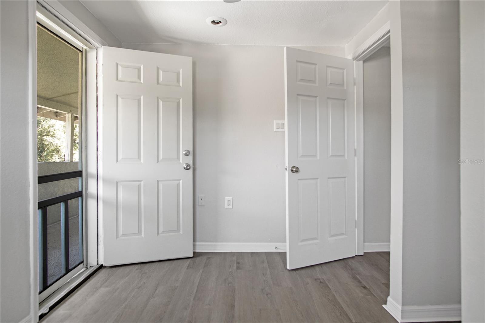 LOCKHARTS SUB - Residential Lease