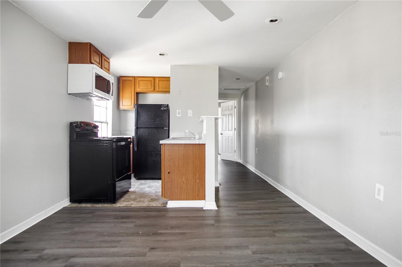 LOCKHARTS SUB - Residential Lease