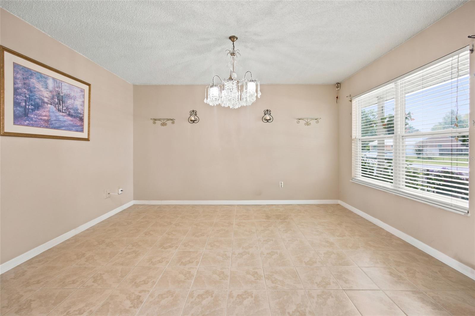 35 HICKORY TRACK WAY
