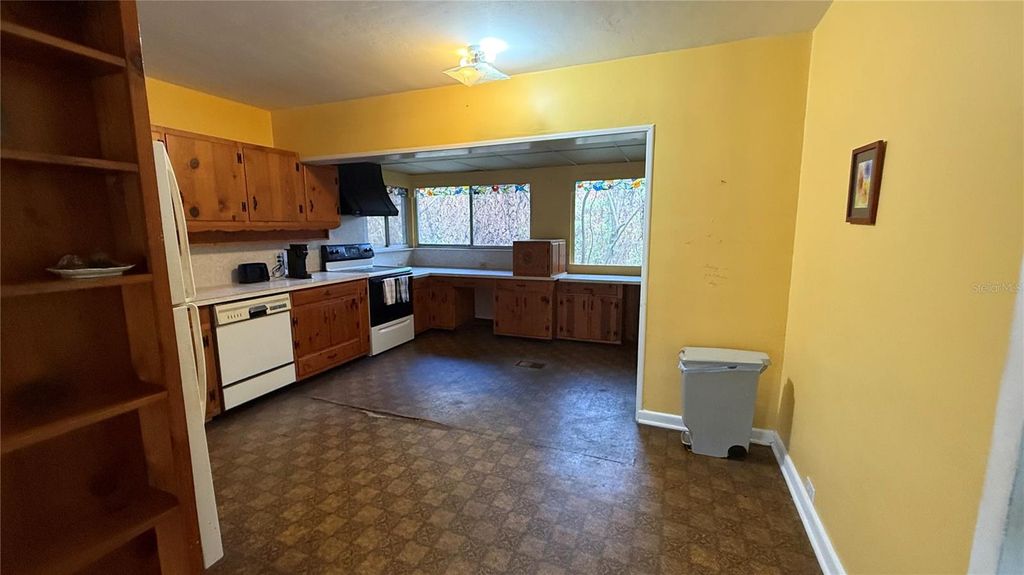 Photo of 2633 E Compton Street, Orlando, FL 32806 (MLS # O6392044)