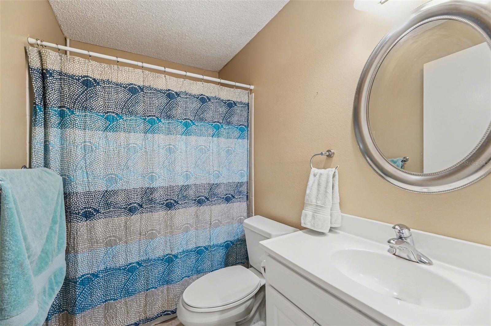 LAKES VILLAS CONDO II - Residential