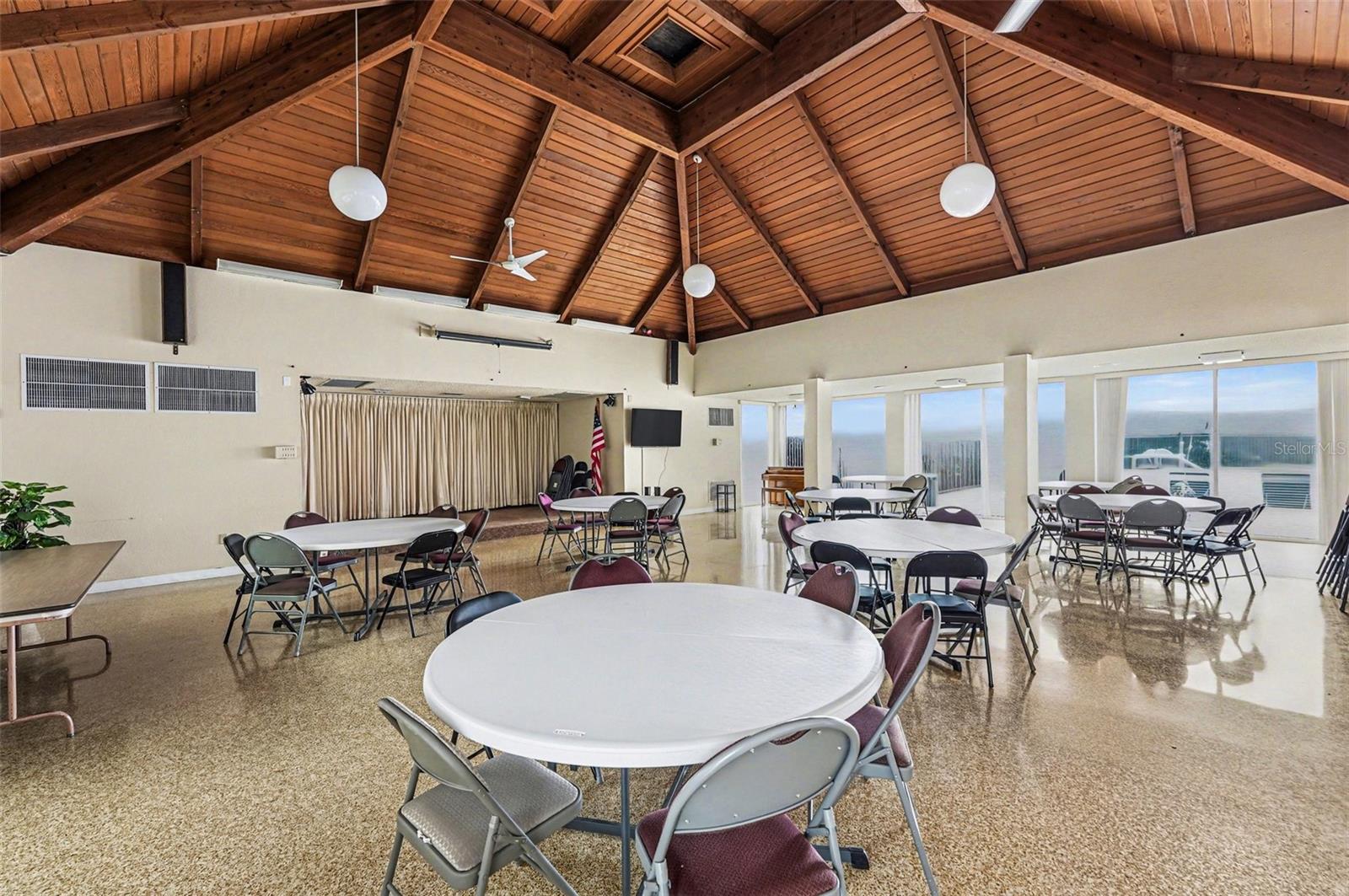 LAKES VILLAS CONDO II - Residential