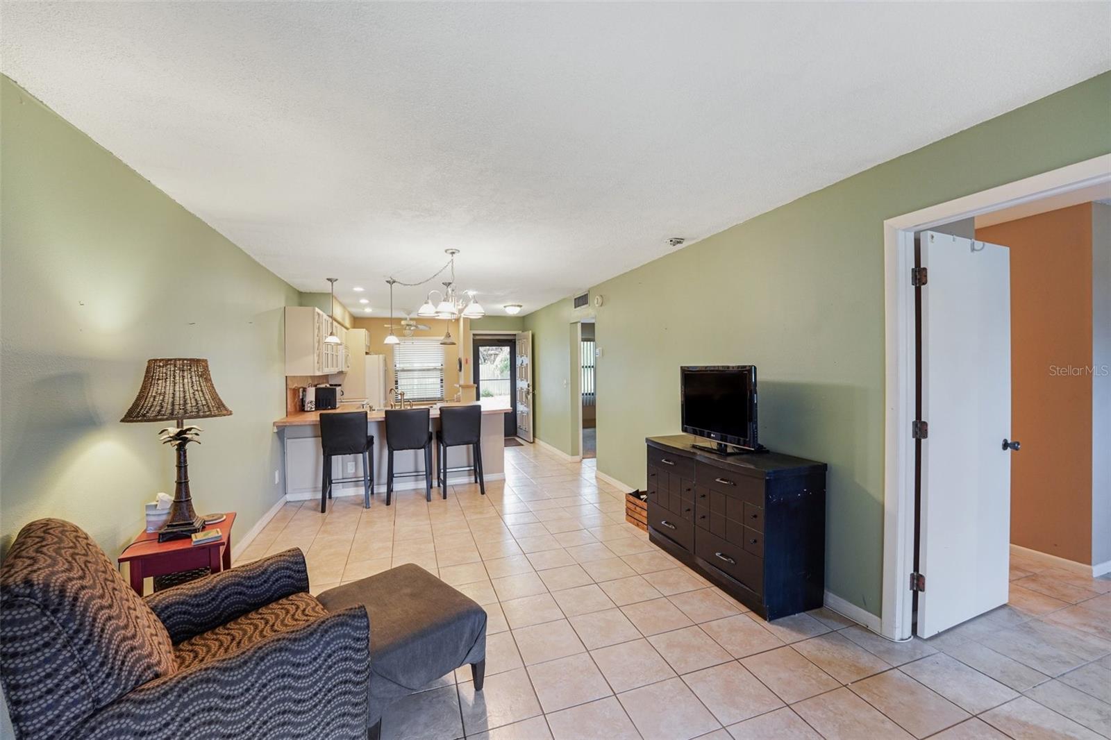 LAKES VILLAS CONDO II - Residential