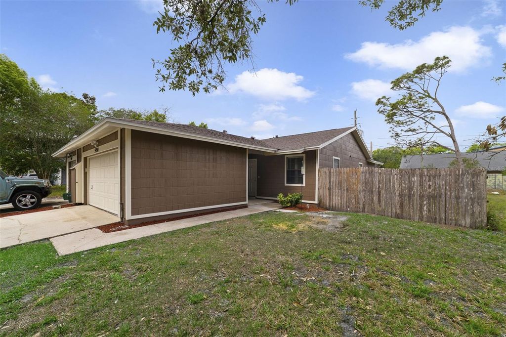 Photo of 5450 Peaco Place, Winter Park, FL 32792 (MLS # O6403088)