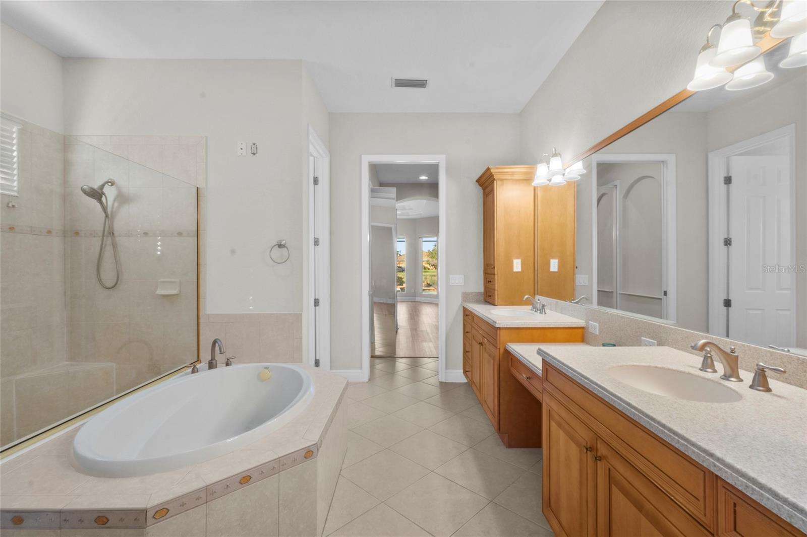 RED HAWK RESERVE - Residential