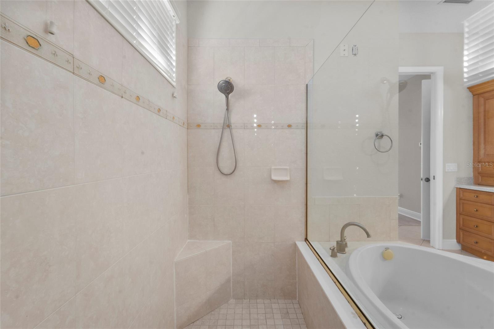 RED HAWK RESERVE - Residential