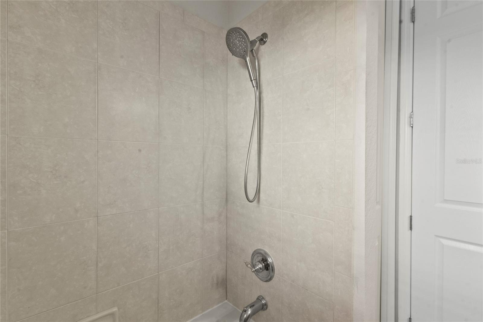 RED HAWK RESERVE - Residential