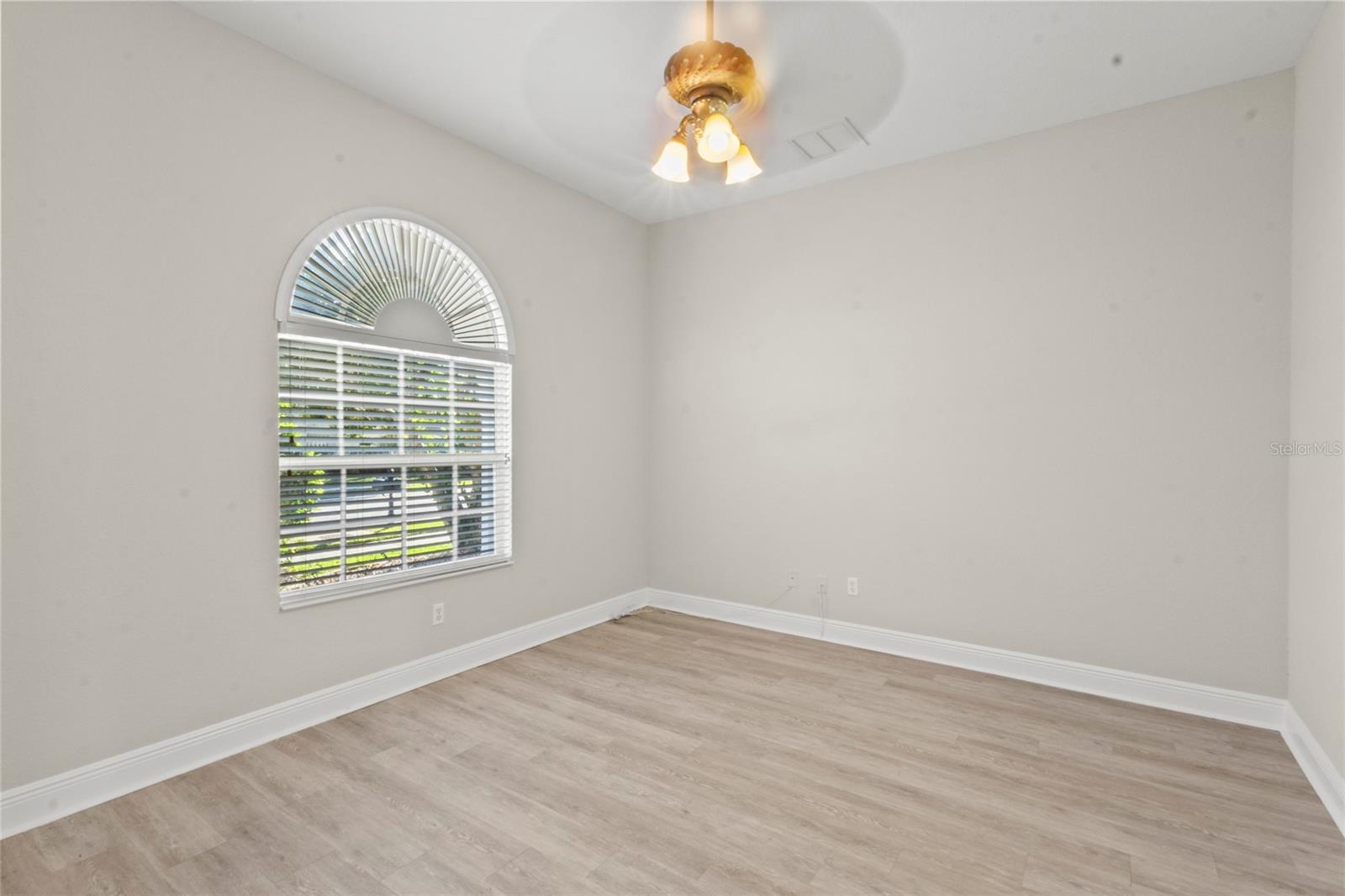 RED HAWK RESERVE - Residential