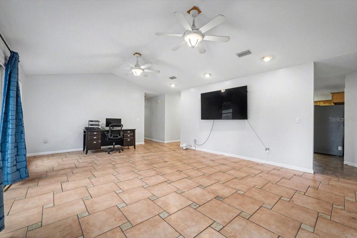 SECTION LAND - Residential