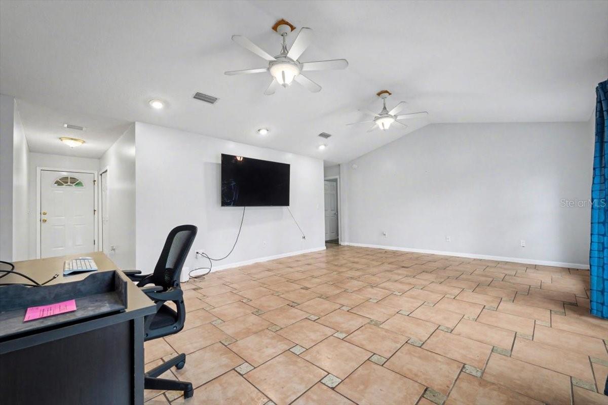 SECTION LAND - Residential