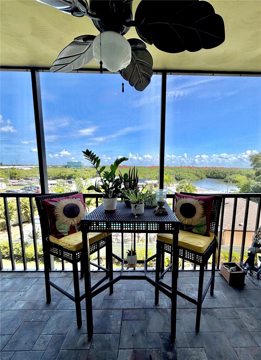 COVE CAY VILLAGE III - Residential