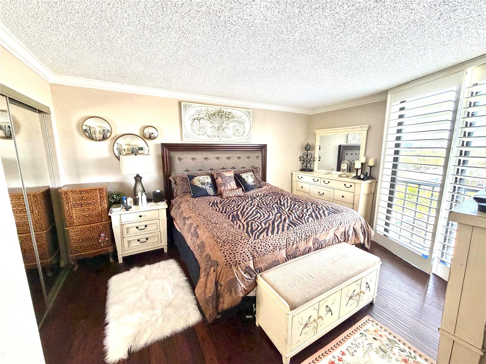 COVE CAY VILLAGE III - Residential