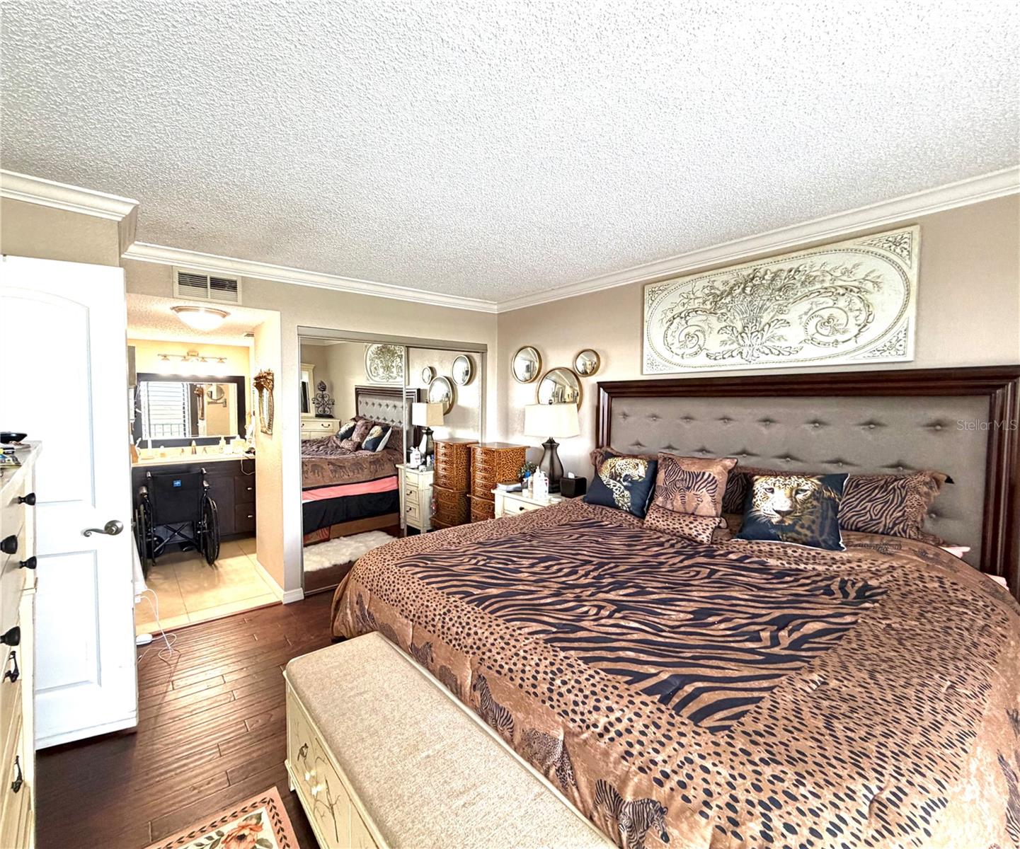 COVE CAY VILLAGE III - Residential