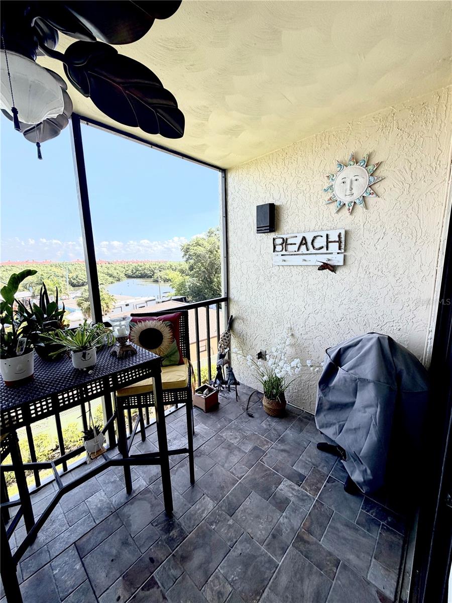 COVE CAY VILLAGE III - Residential