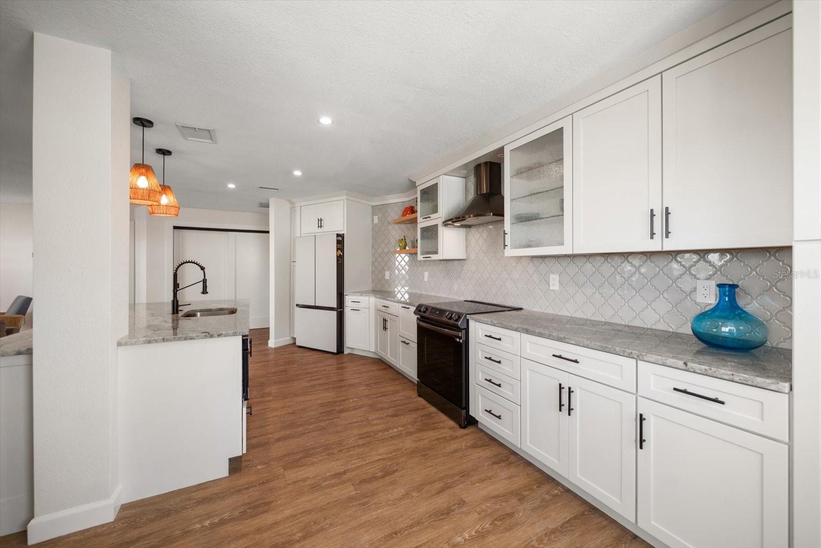 BAY COVE MANOR CONDO - Residential