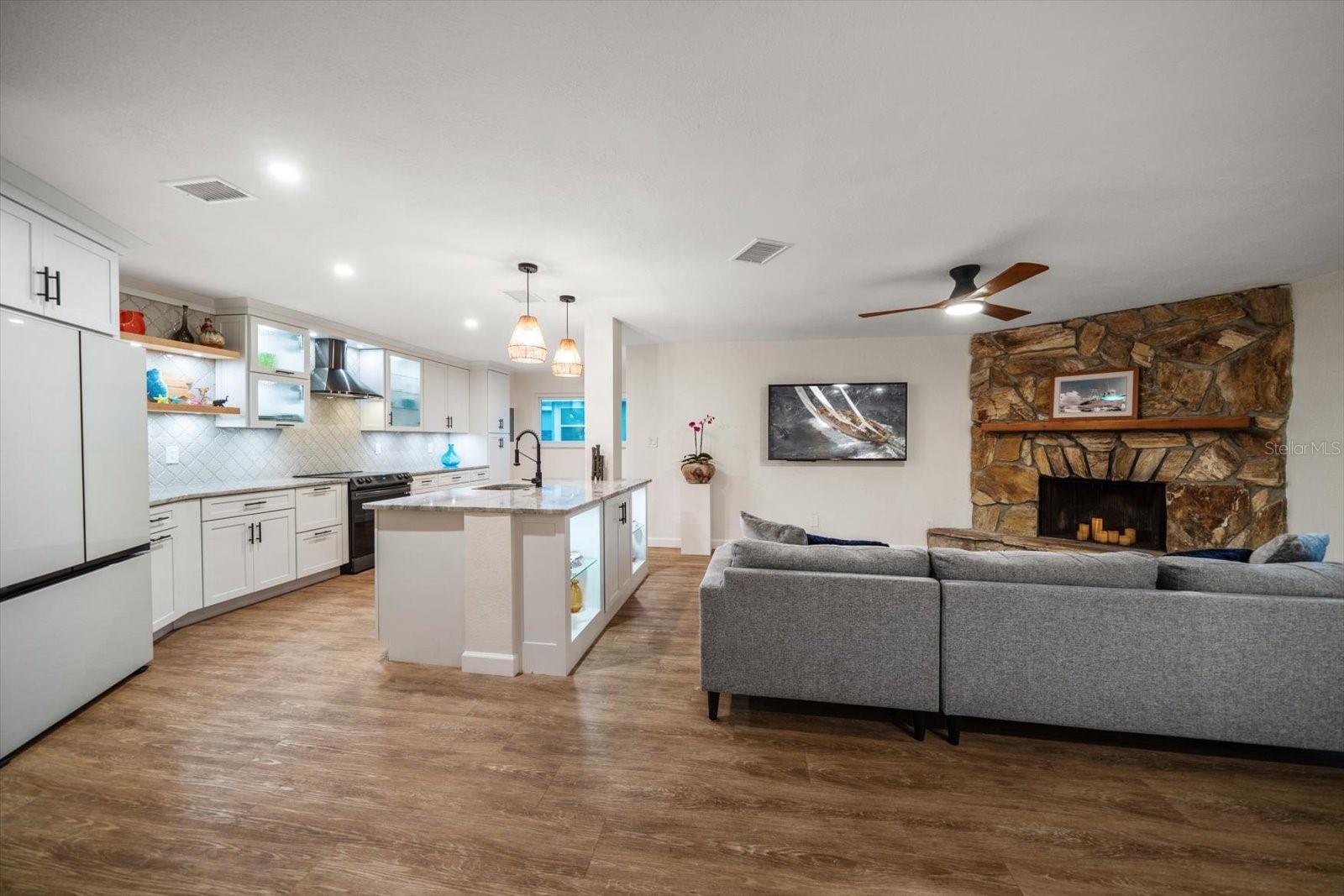 BAY COVE MANOR CONDO - Residential