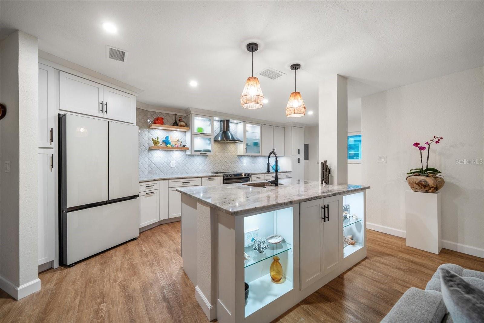 BAY COVE MANOR CONDO - Residential