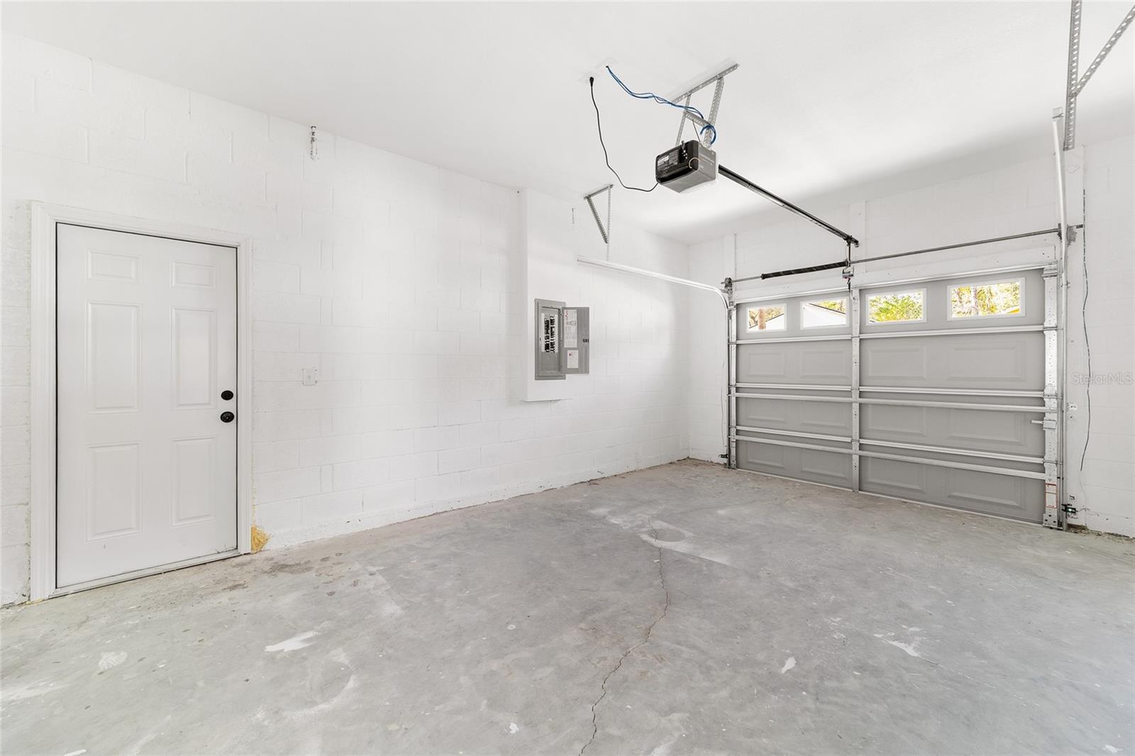 SABAL PARK - Residential