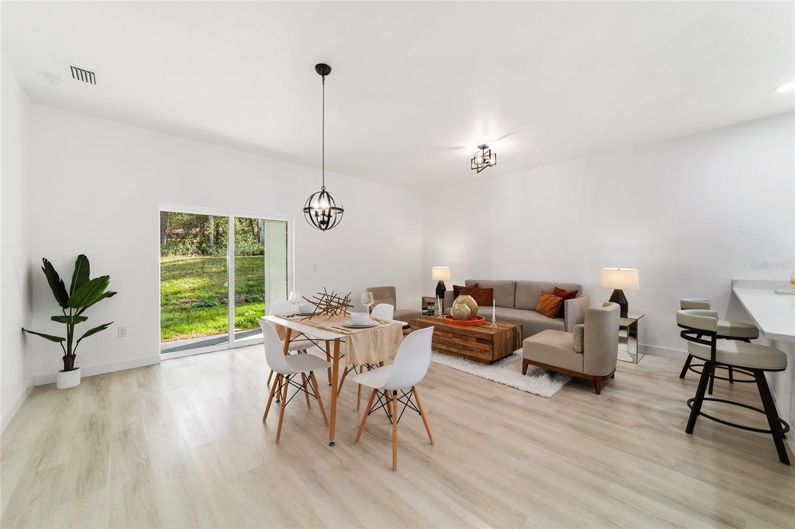 SABAL PARK - Residential