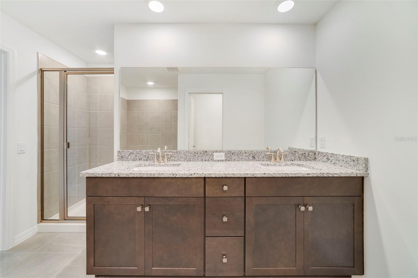 TOWNS AT GREENLEAF - Residential