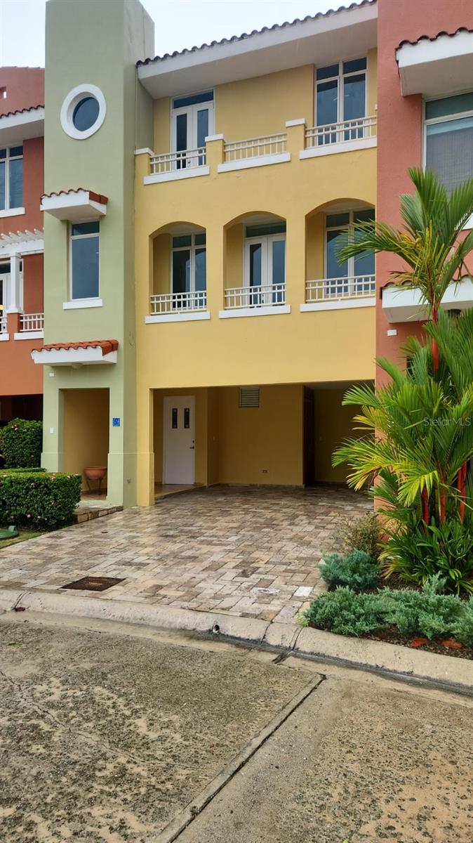 PLAZA DEL PUERTO - Residential