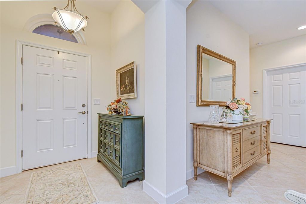 Photo of 984 Pembroke Point Way, Sun City Center, FL 33573 (MLS # TB8492677)