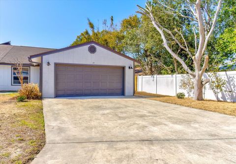 Photo of 20 Woodlands Circle, Ormond Beach, FL 32174 (MLS # O6383022)