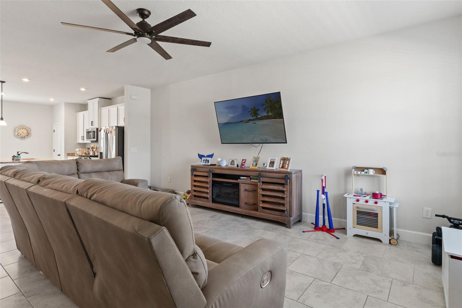 ASTURIA PH 3 - Residential