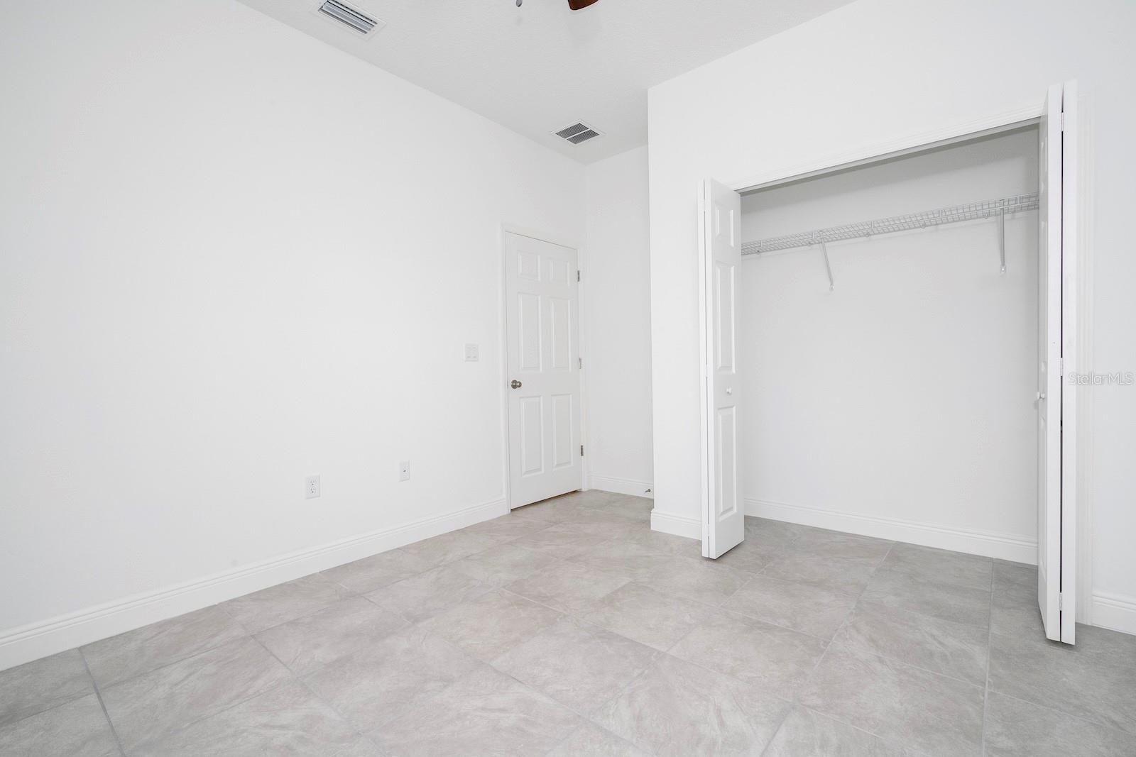 MARION OAKS - Residential