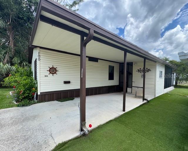 Great Location! Low HOA! NO Lot rent! 55+ community
This home is tucked away in the corner which adds privacy. The driveway fits 2-3 cars, this 3 bedroom 2 full bath home is furnished and ready to move right in. The family room, kitchen and dining area has a open concept with cathedral ceiling. Need closet space? this home has it, each bedroom has large closets. Laundry is indoors off the kitchen. This home is minutes from downtown Dunedin, the causeway, Honeymoon Island Beach, the Pinellas Trail, Hammock Park, Dunedin Community Center. This home offers you a home sweet home feeling in the heart of Dunedin.