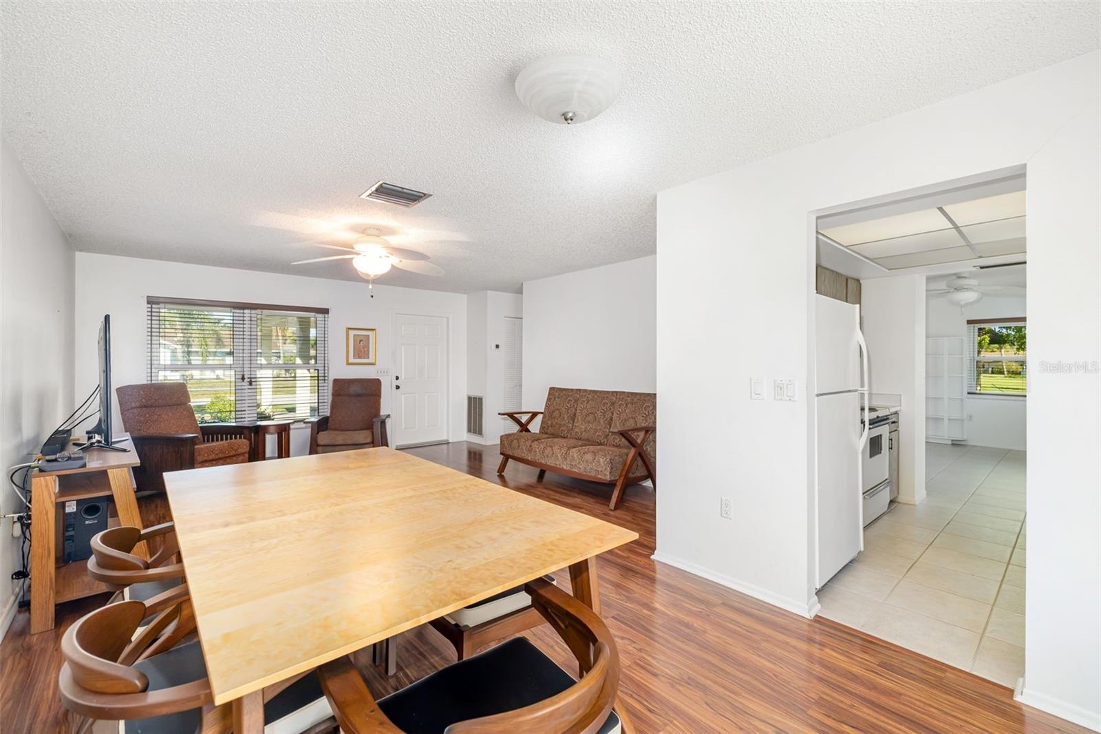 1525 FLEETWOOD DRIVE