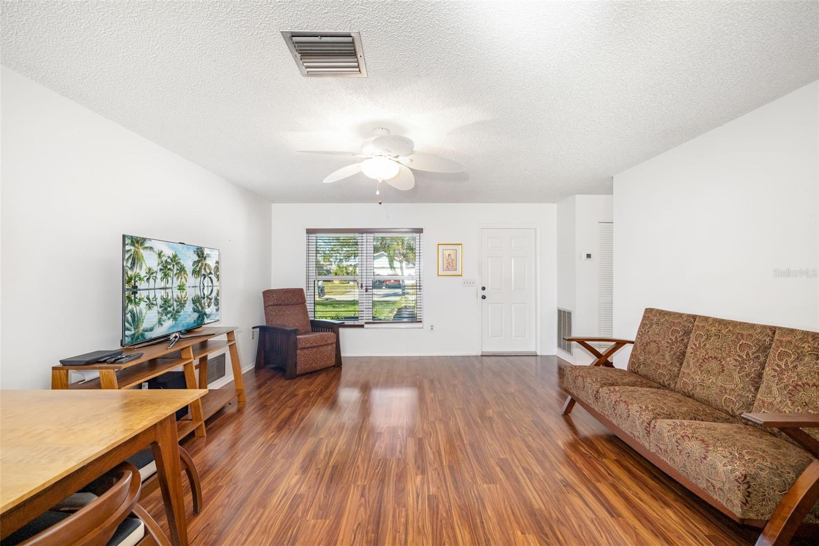 1525 FLEETWOOD DRIVE