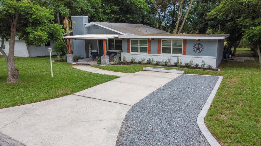 Photo of 1022 S Tower Lane, Lake Wales, FL 33853 (MLS # P4939179)