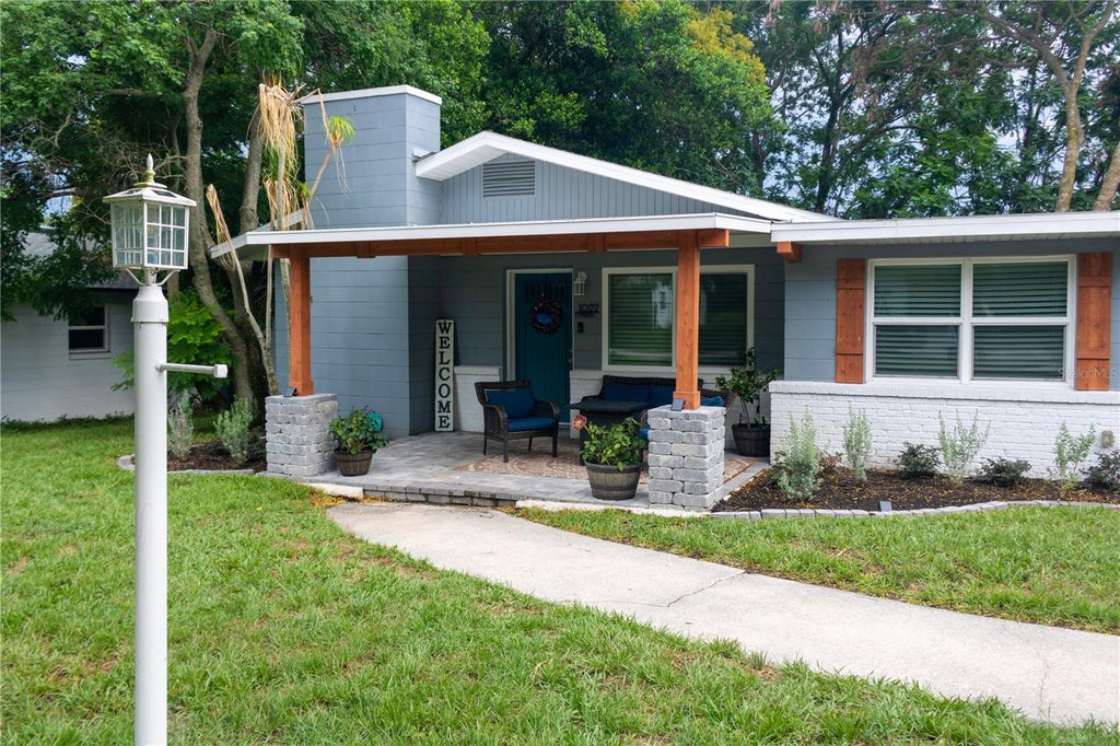Photo of 1022 S Tower Lane, Lake Wales, FL 33853 (MLS # P4939179)
