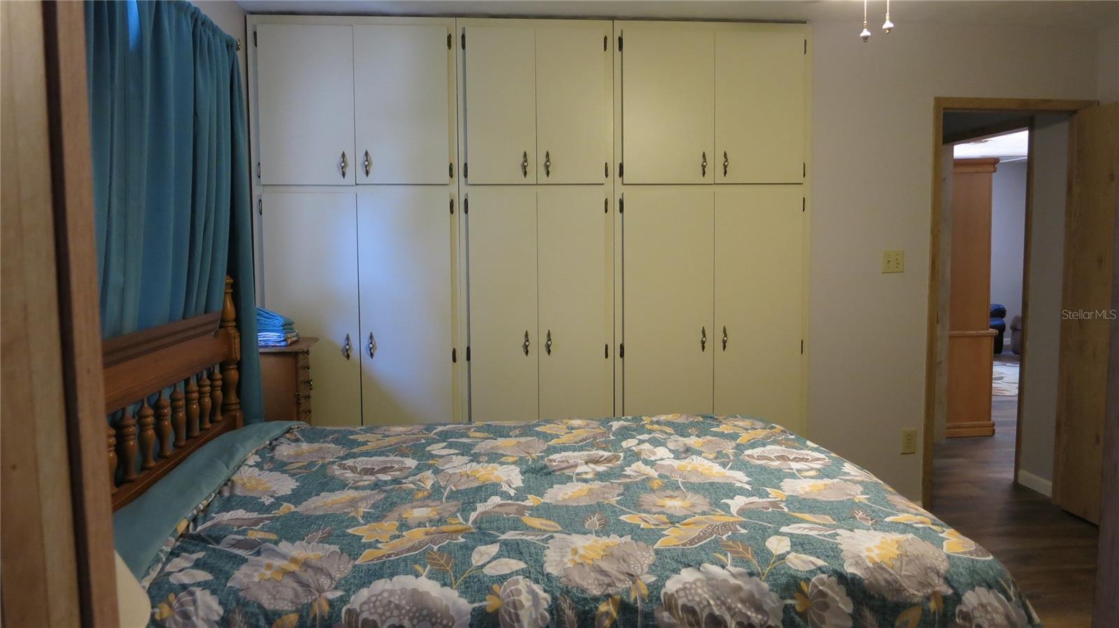 CRYSTAL PARK - Residential