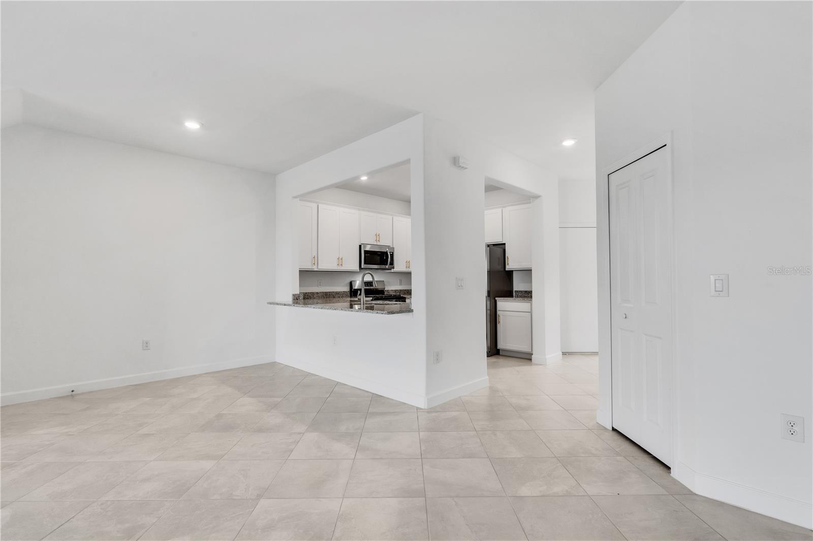 LORRAINE LAKES PH IIA - Residential Lease