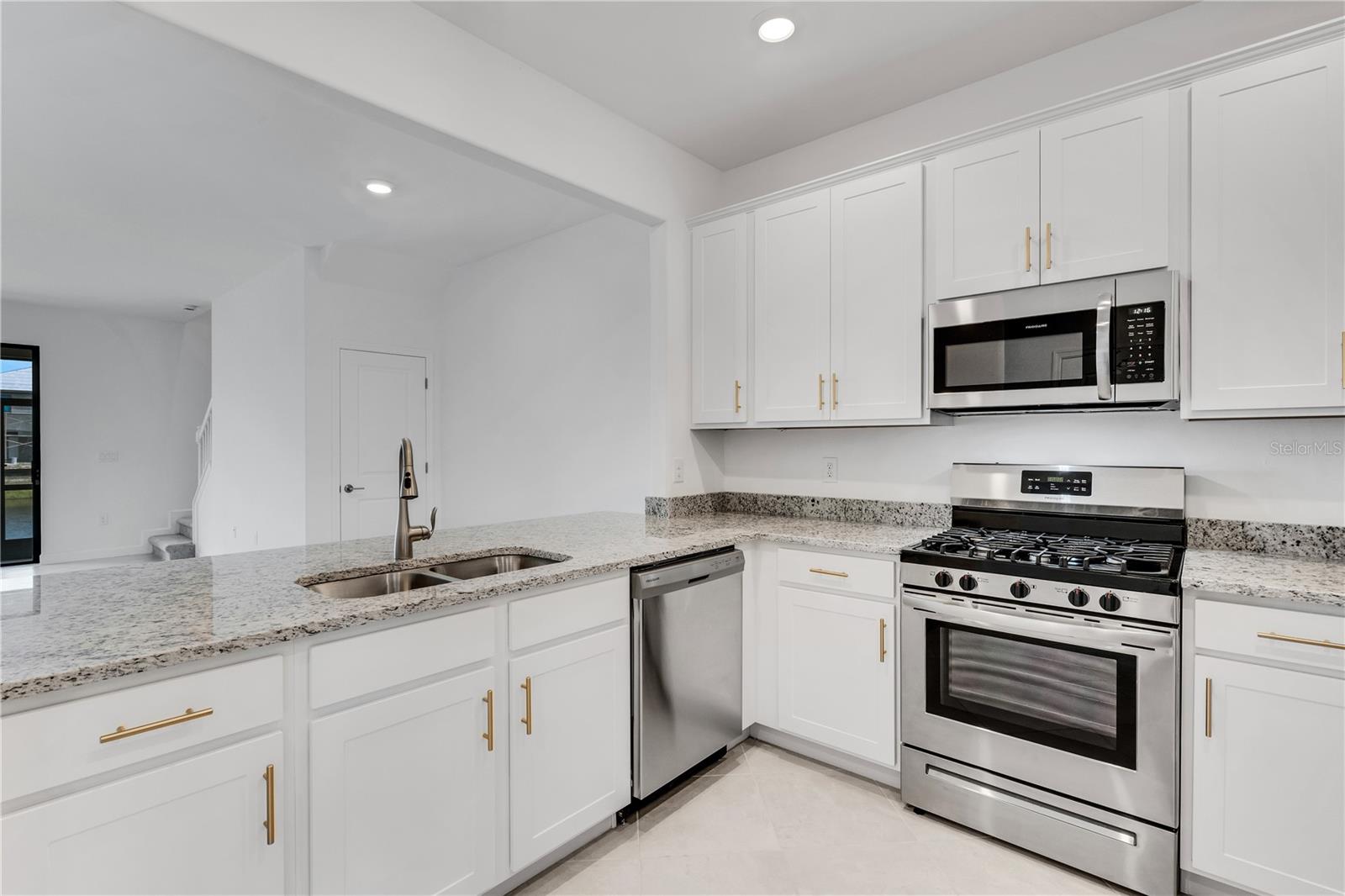 LORRAINE LAKES PH IIA - Residential Lease