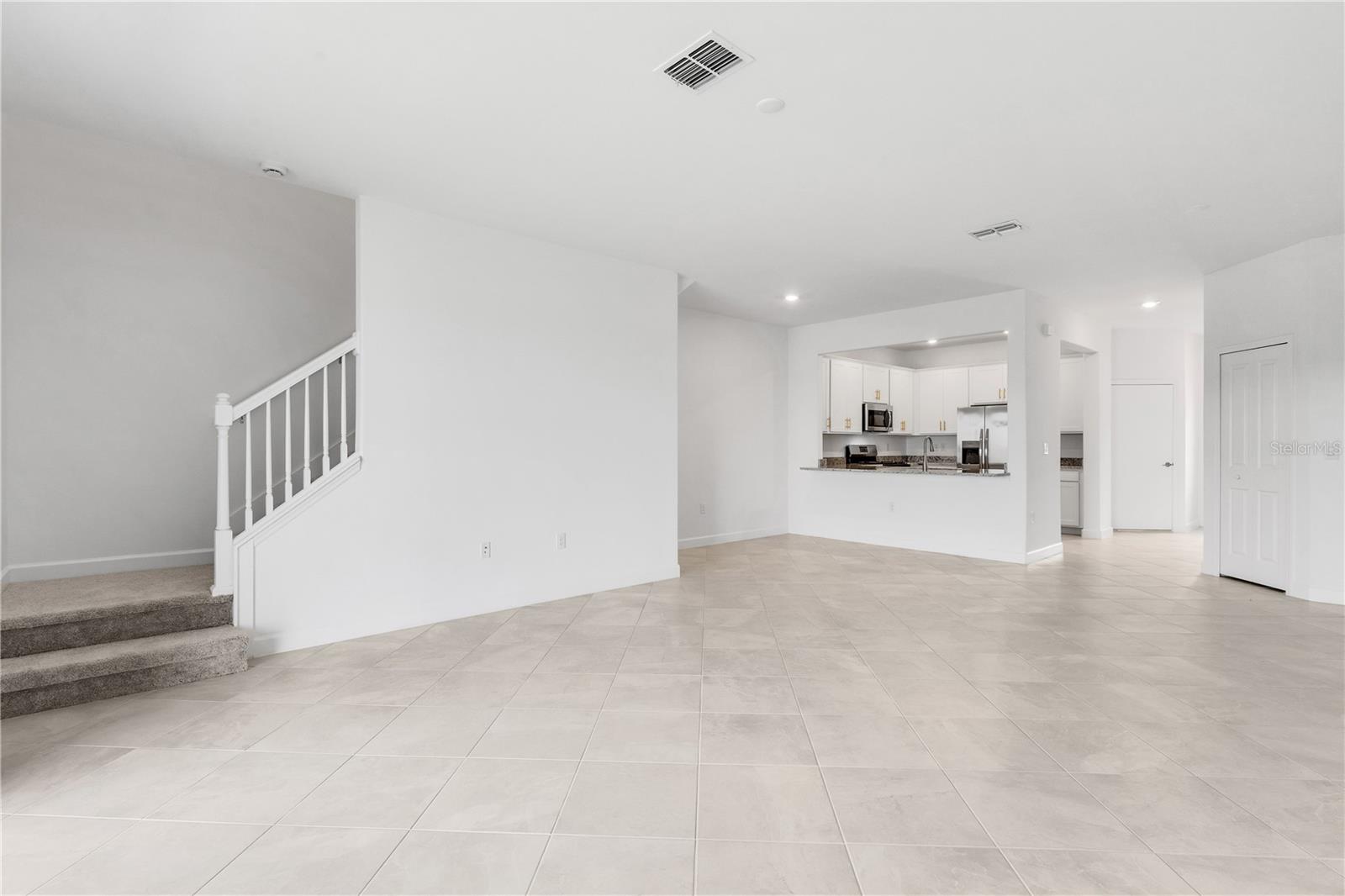 LORRAINE LAKES PH IIA - Residential Lease