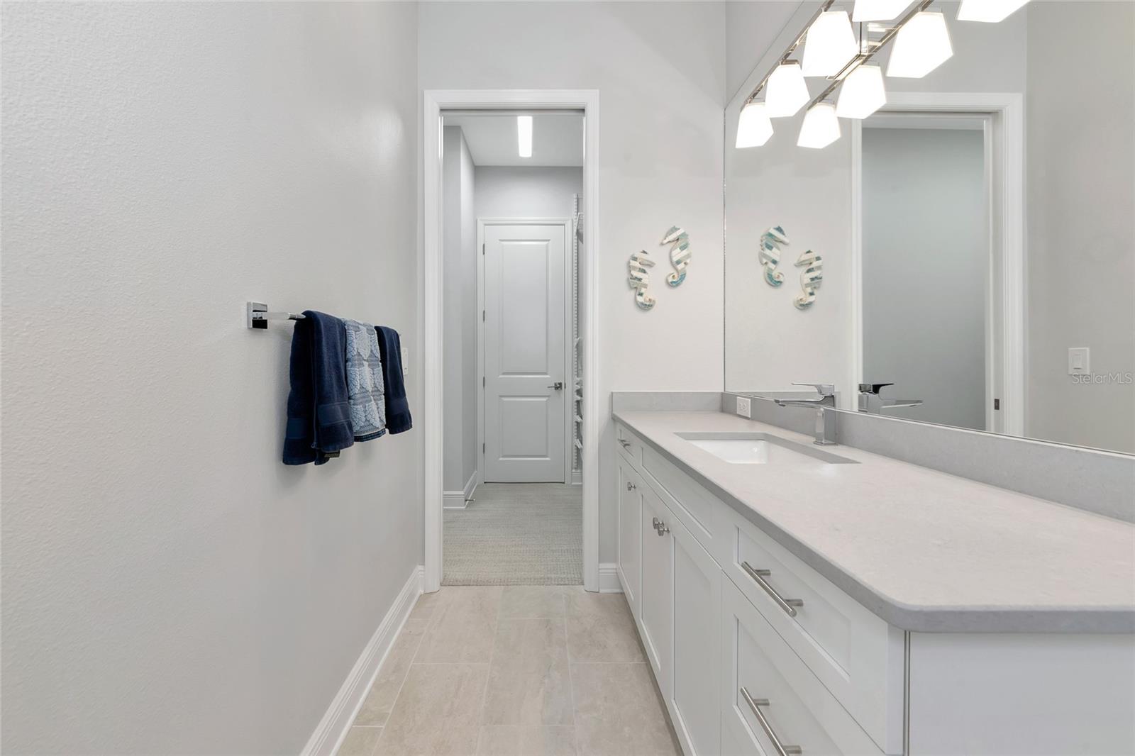 COUNTRY CLUB EAST - Residential