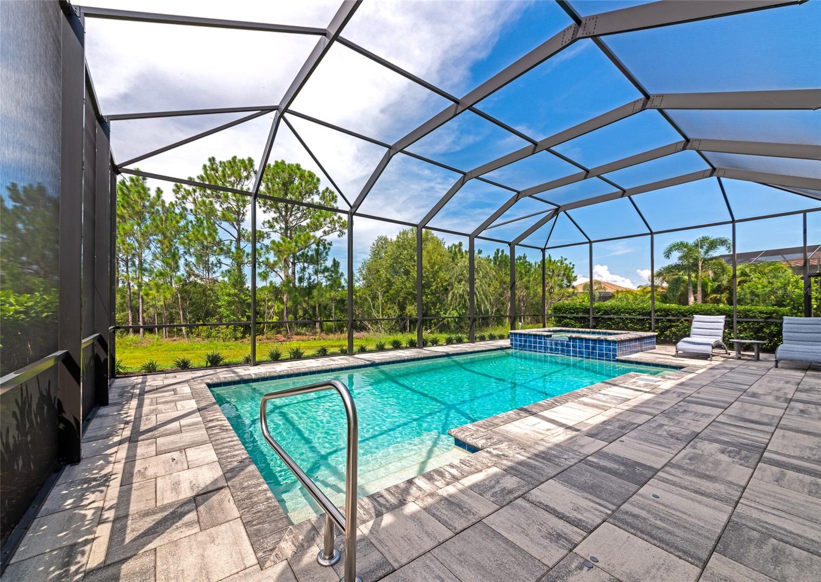 COUNTRY CLUB EAST - Residential